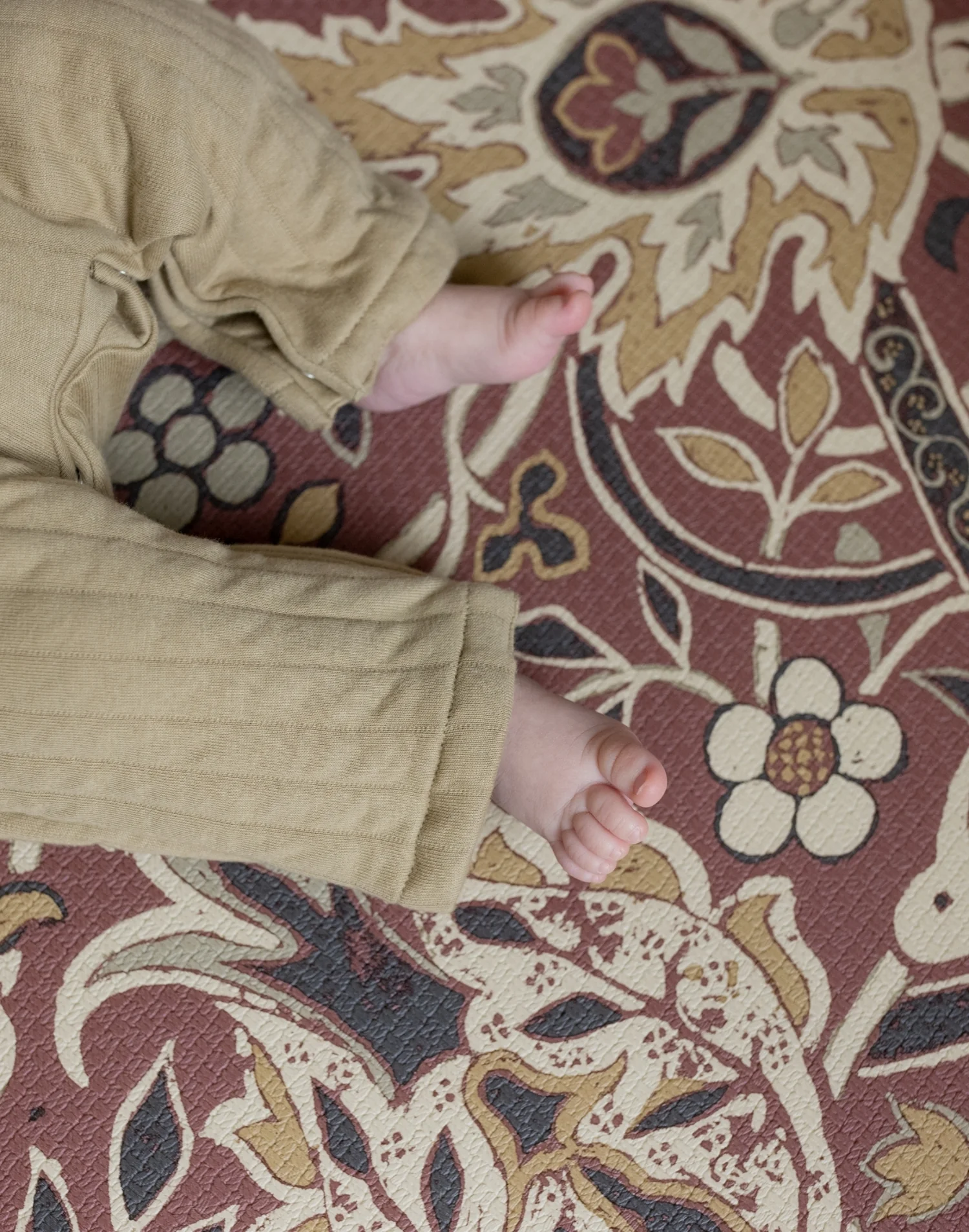Morris & Co. The Bullerswood Madder Gold Playmat - Image 8