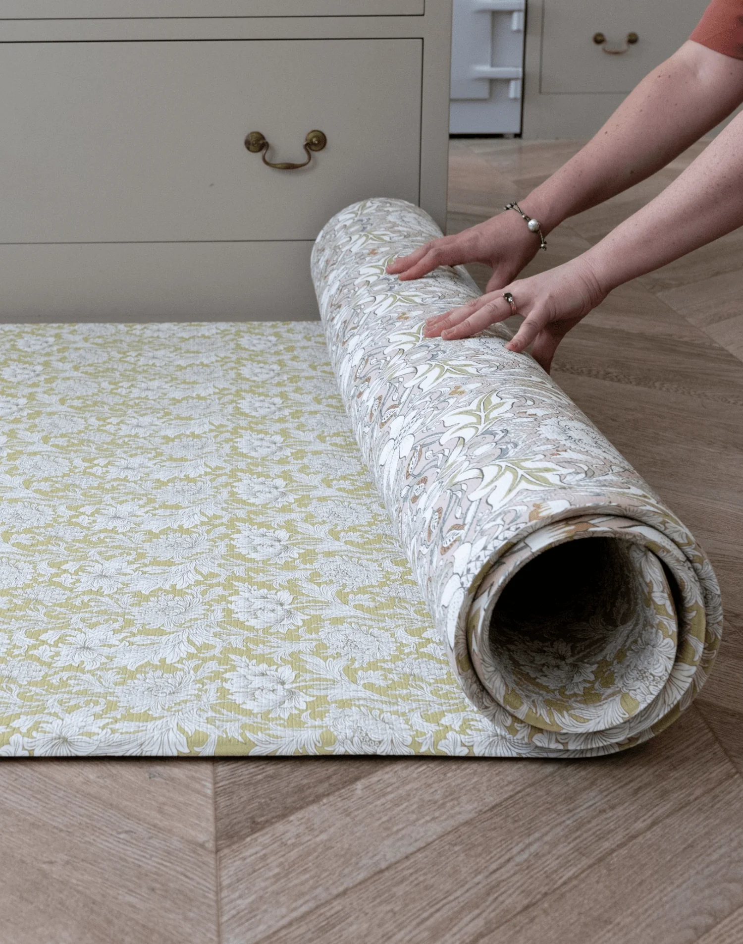 Morris & Co. The Chrysanthemum Playmat - Image 4
