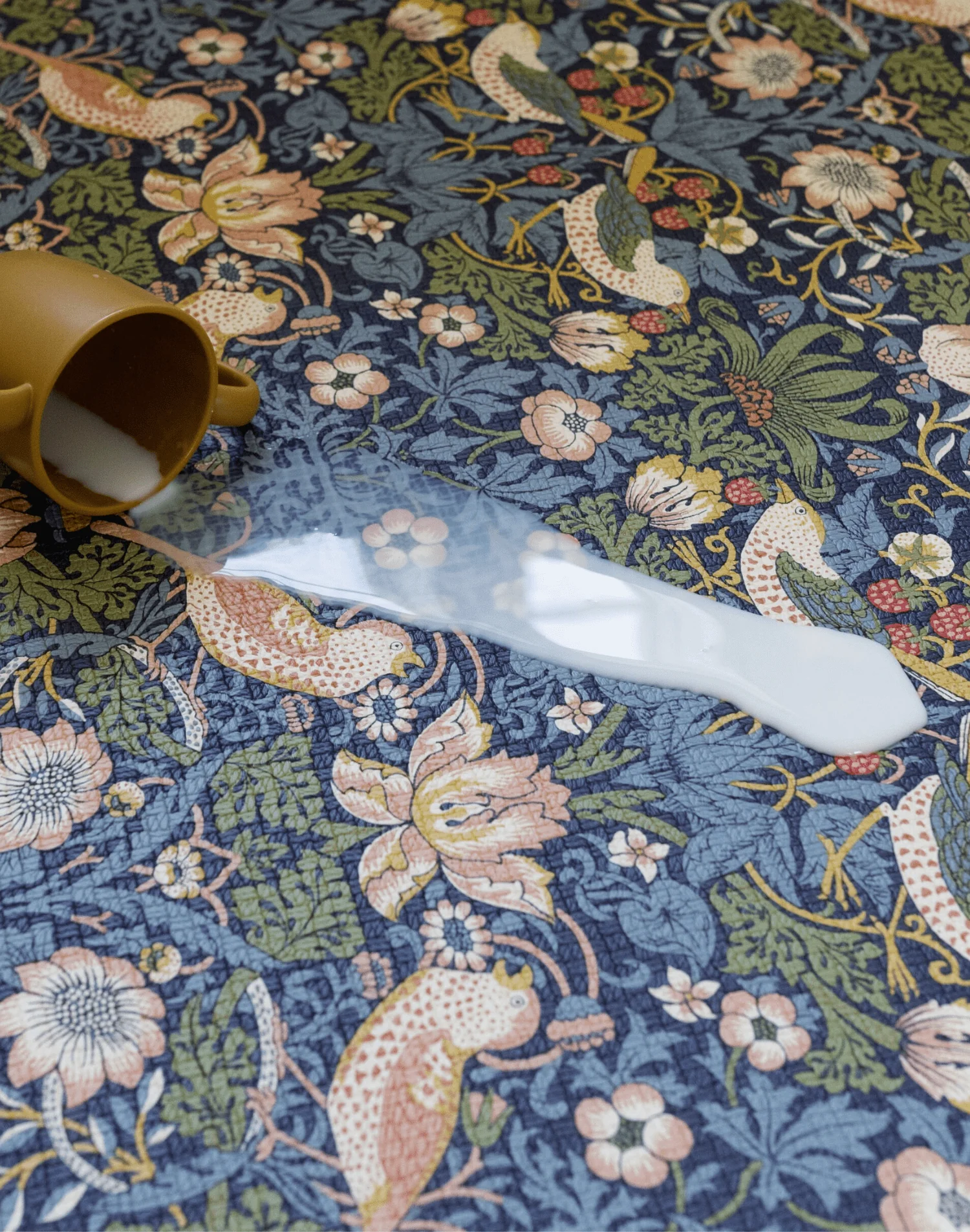 Morris & Co. The Strawberry Thief Playmat - Image 9