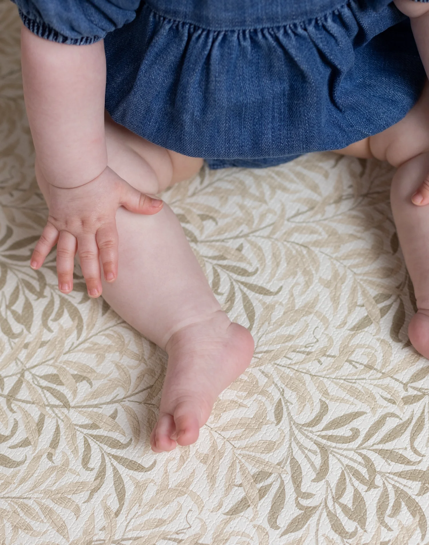Morris & Co. The Willow Boughs Flax Playmat - Image 7