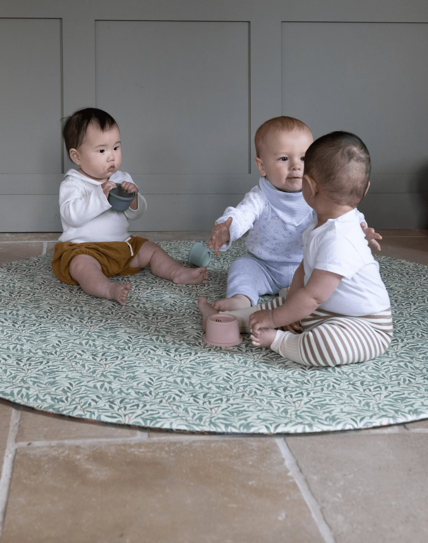 Morris & Co. The Willow Boughs Forest Playmat - Image 6