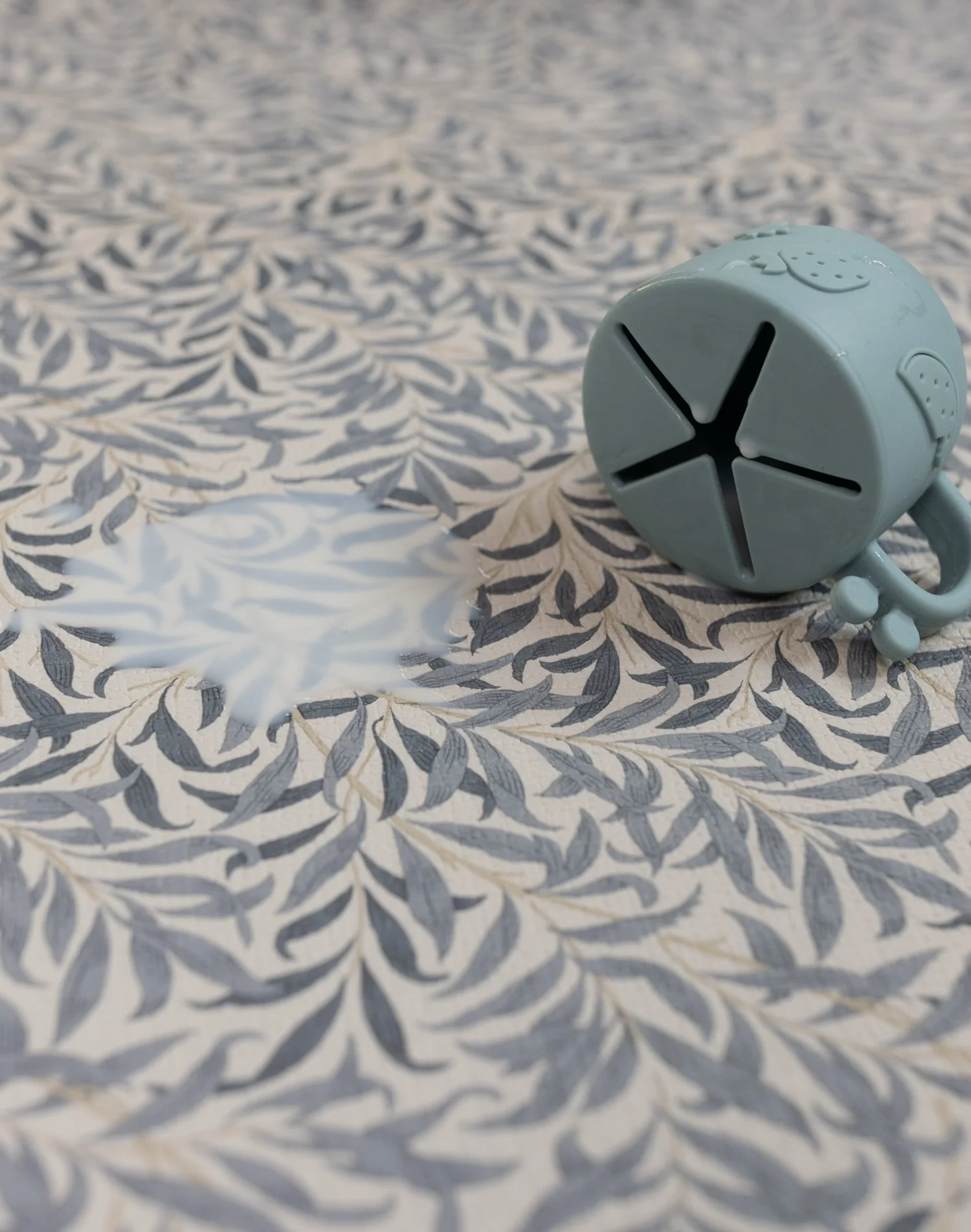 Morris & Co. The Willow Boughs Woad Playmat - Image 6